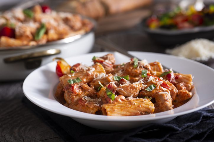 Italian rigatoni with chicken and marinara sauce