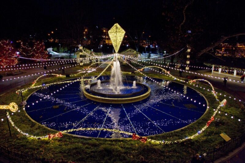 10 dazzling holiday light displays in Philadelphia