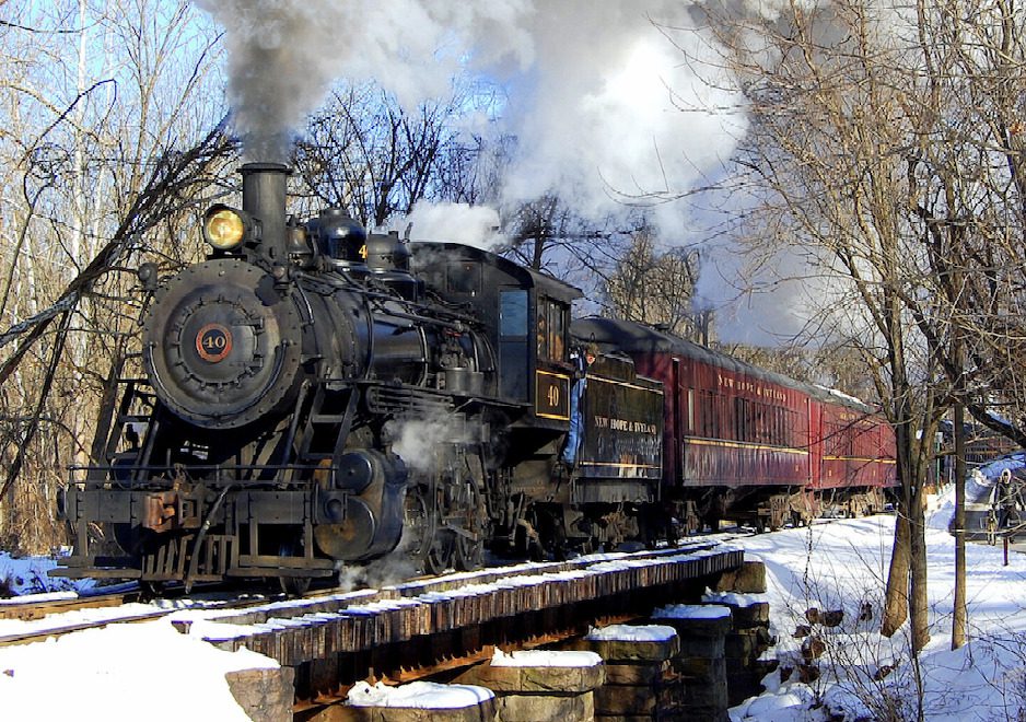A New Hope Railroad train in Bucks County in winter