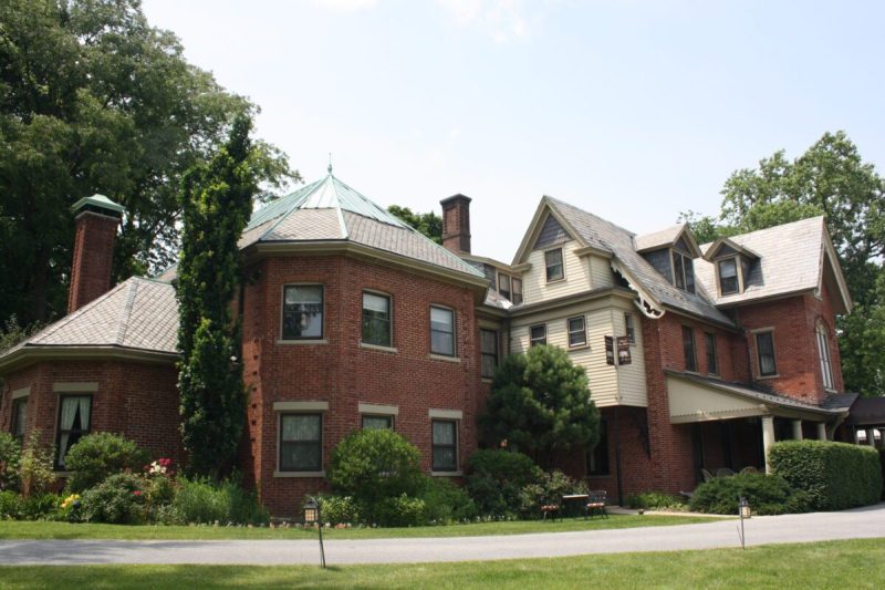 the exterior of an historic brick bed and breakfast