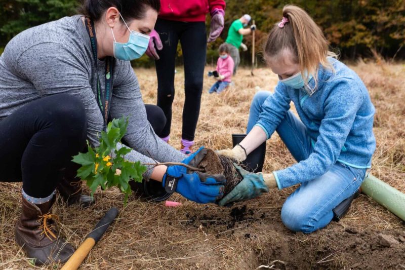 Volunteering is a meaningful way for families to spend time together, all while making a difference in their communities.